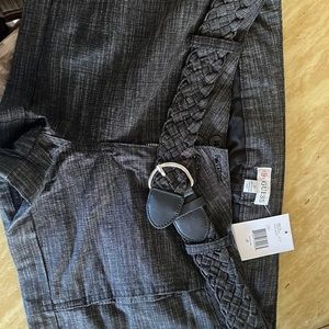 NWT Guess shorts size 27 jet black